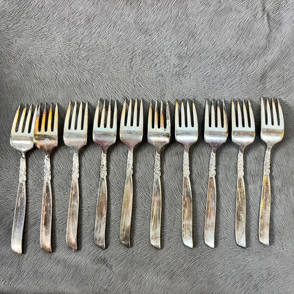 Salad Forks Lot of 10 South Seas Silverplate 1955 Oneida Community 6 7/8
